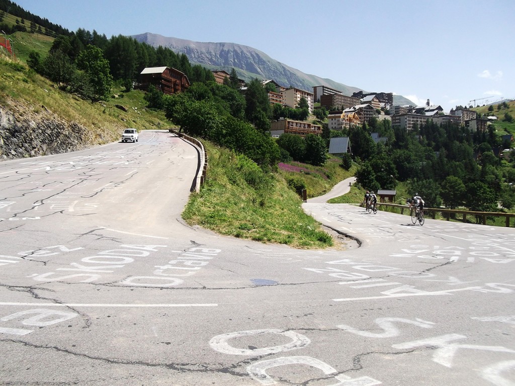 Montée de l'Alpe d'Huez via les 21 virages