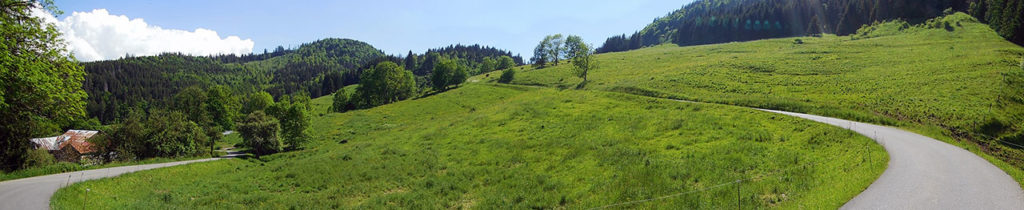 Dernier lacet dans le final du versant Lullin pour atteindre le Col des Arces (photo Alpes4ever).